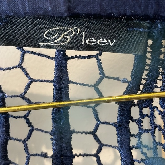 3/$15 B’leev cardigan small navy blue - Picture 2 of 3